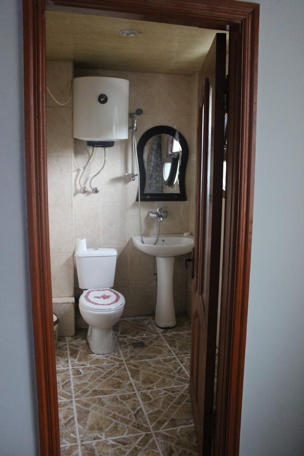 Hotel Belfast Batumi Luaran gambar