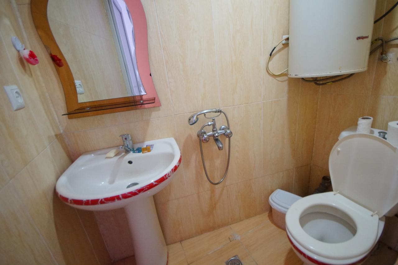 Hotel Belfast Batumi Luaran gambar