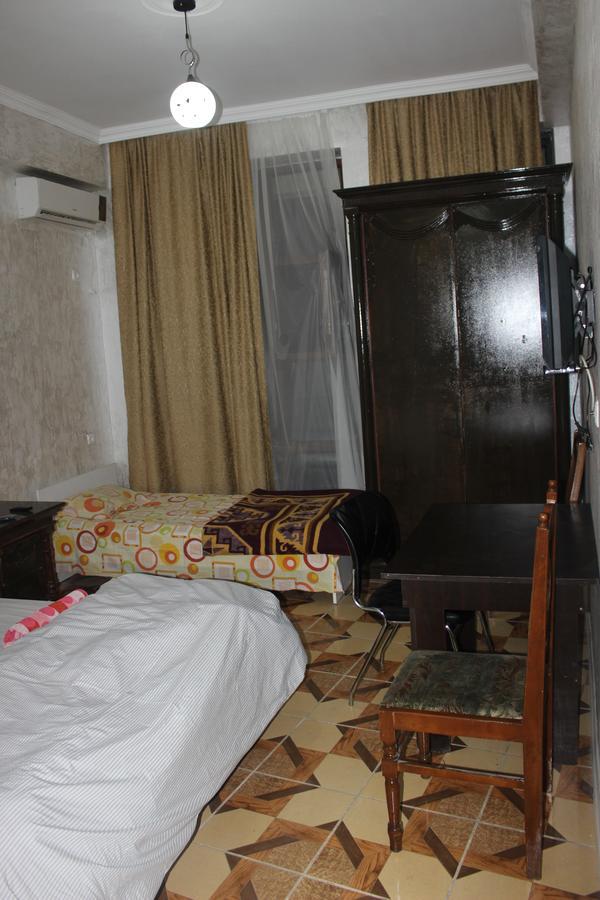 Hotel Belfast Batumi Luaran gambar