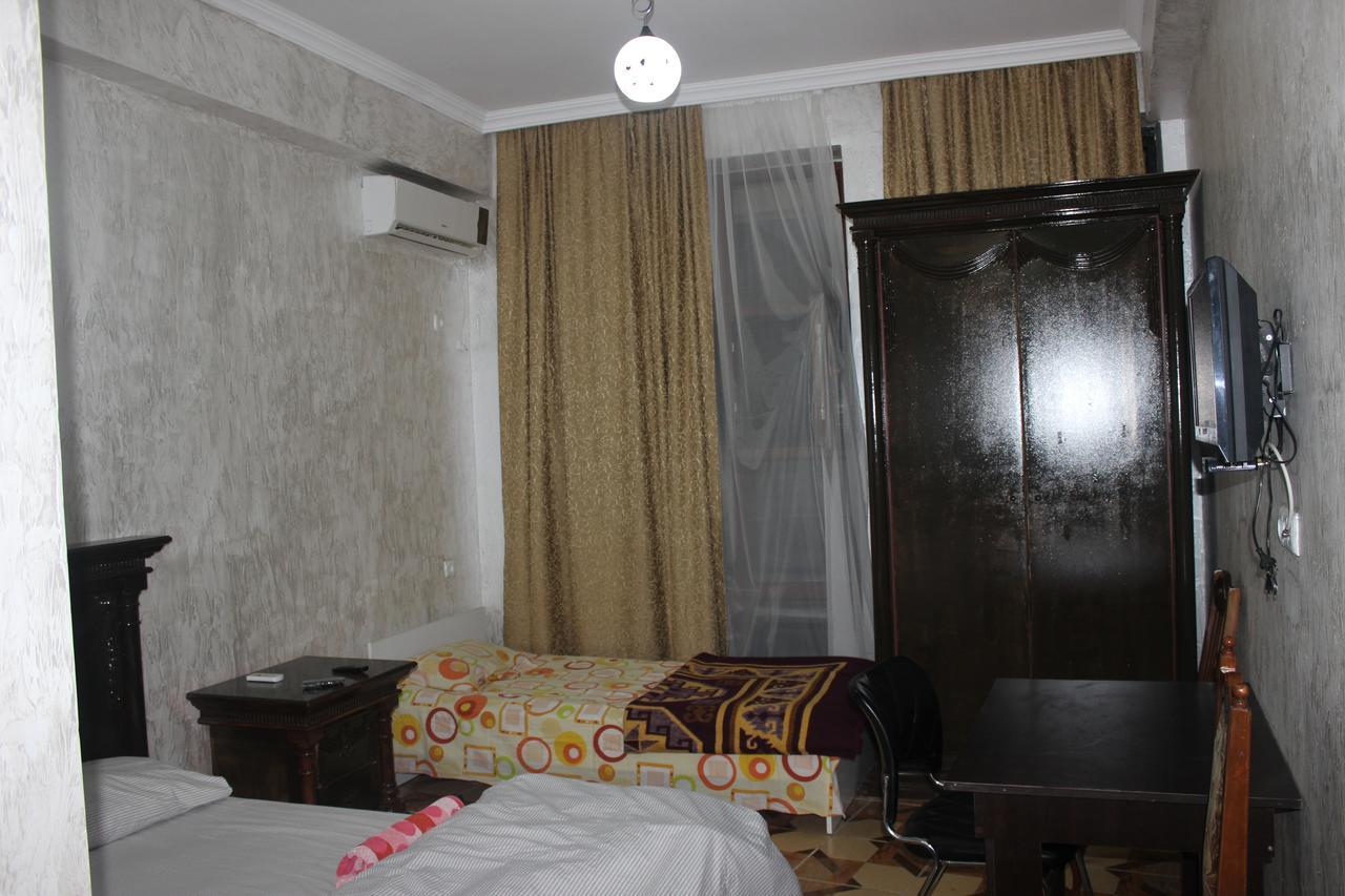 Hotel Belfast Batumi Luaran gambar