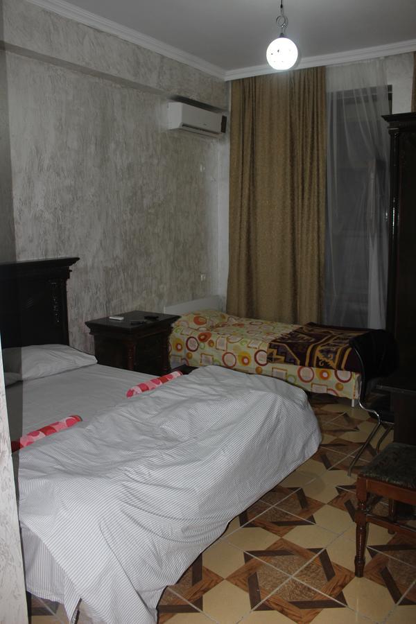 Hotel Belfast Batumi Luaran gambar